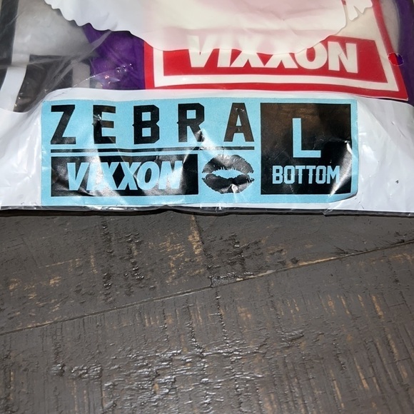 Vixxon Cheeky Scrunch Butt Zebra Bikini Bottoms NWT - Picture 6 of 6